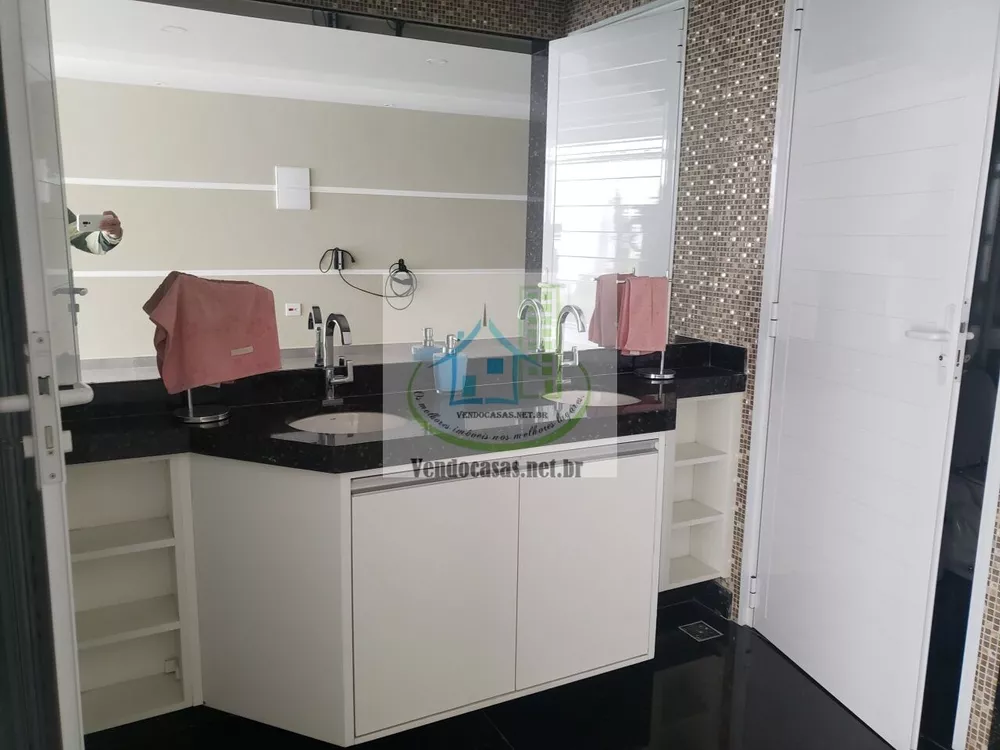 Casa à venda com 3 quartos, 251m² - Foto 3