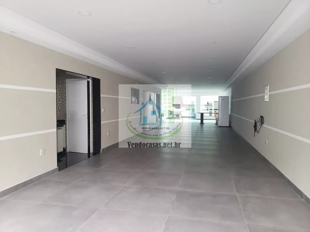 Casa à venda com 3 quartos, 251m² - Foto 2