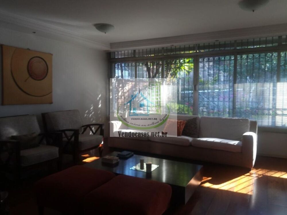 Casa à venda com 4 quartos, 240m² - Foto 3