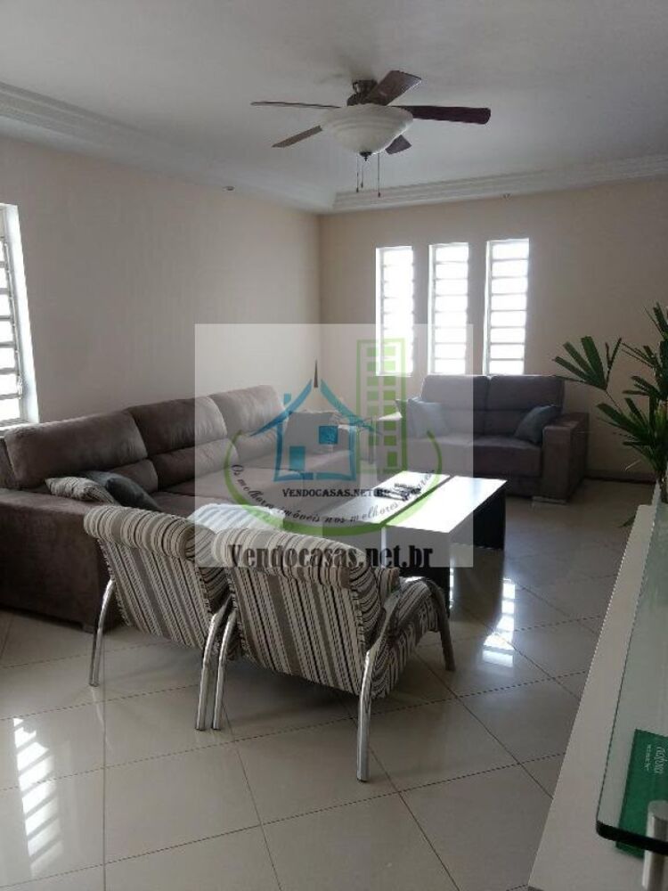 Casa, 3 quartos, 220 m² - Foto 3