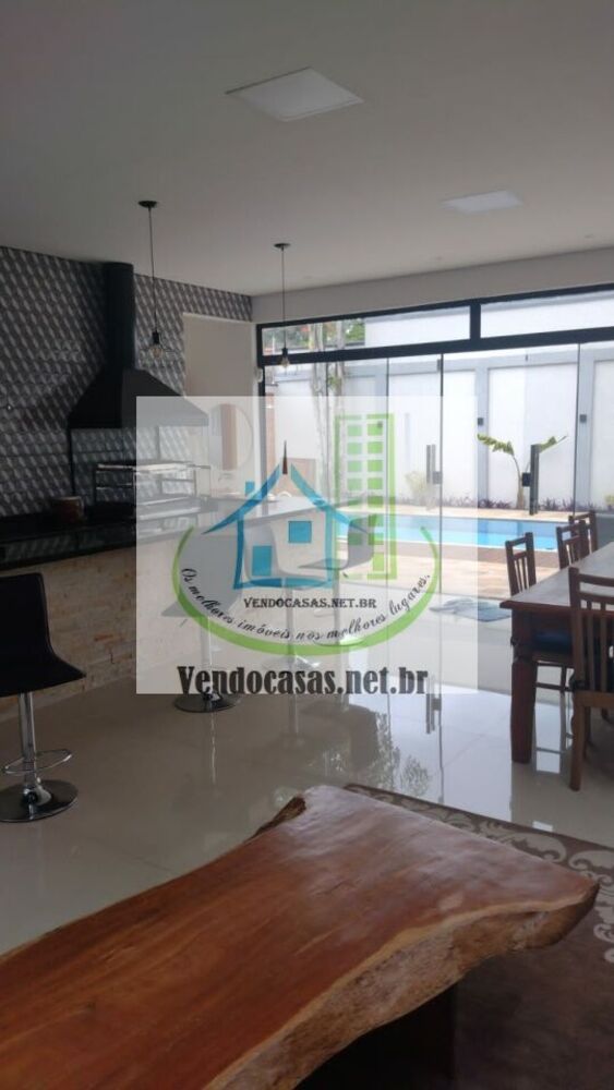 Casa à venda com 4 quartos, 300m² - Foto 3