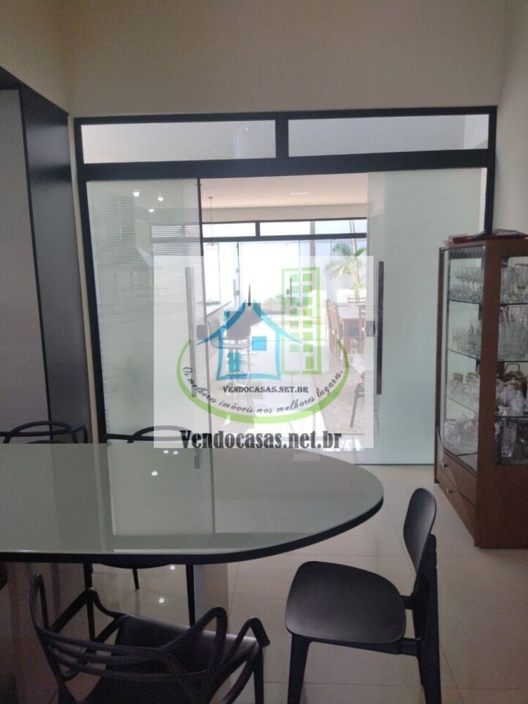 Casa à venda com 4 quartos, 300m² - Foto 8