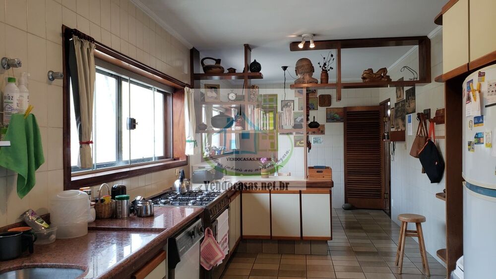 Casa à venda com 3 quartos, 392m² - Foto 2