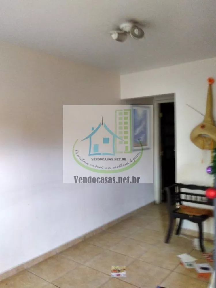 Casa à venda com 3 quartos, 140m² - Foto 2