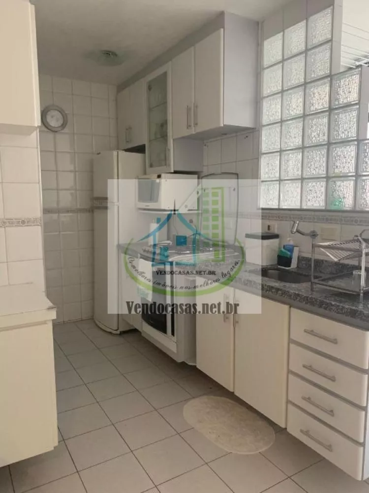 Apartamento à venda com 2 quartos, 64m² - Foto 18