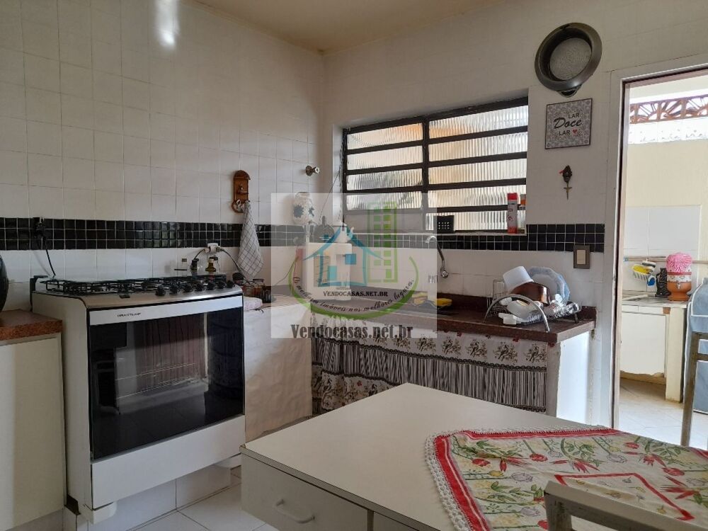 Casa, 3 quartos, 325 m² - Foto 1