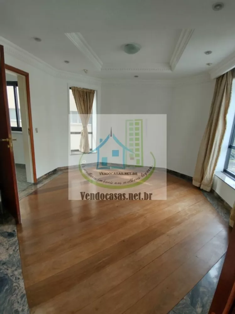 Apartamento à venda com 3 quartos, 192m² - Foto 1