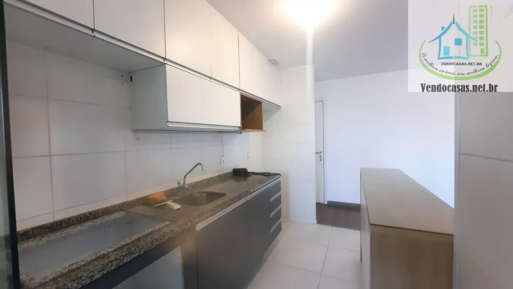 Apartamento à venda com 3 quartos, 80m² - Foto 3