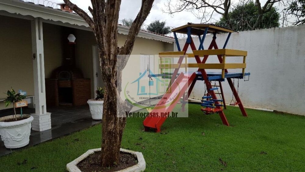 Casa, 4 quartos, 586 m² - Foto 1