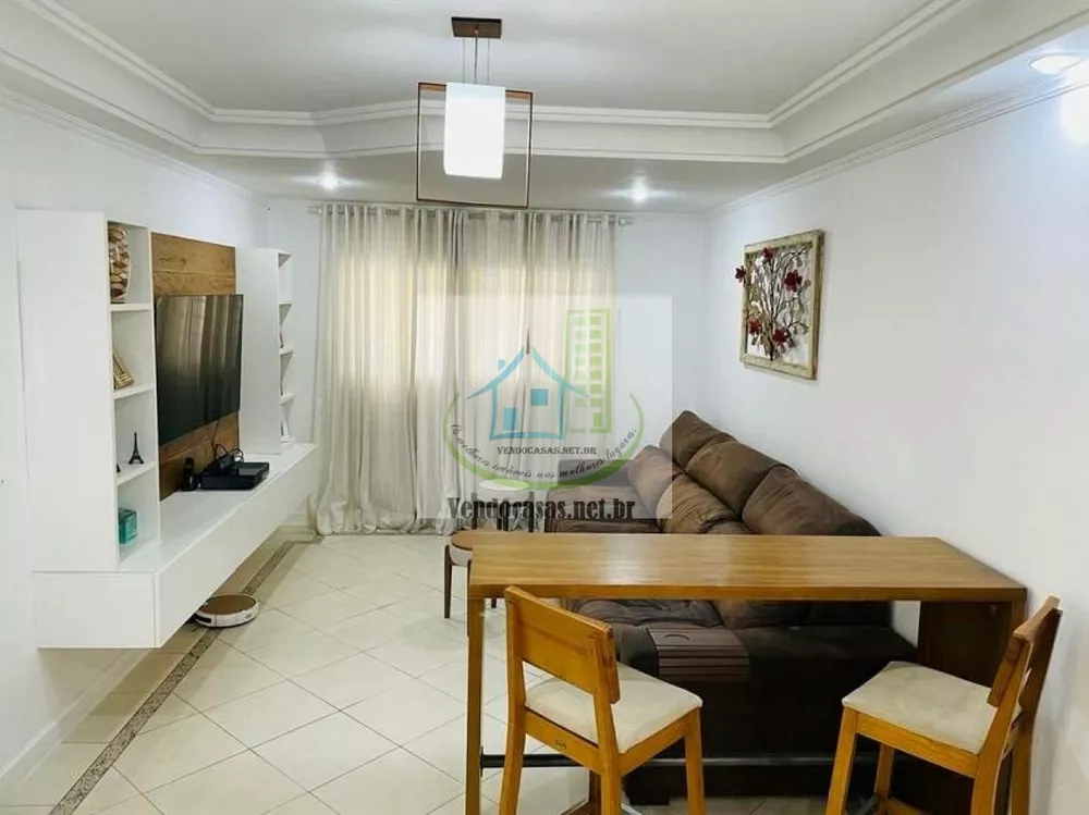 Casa à venda com 3 quartos, 121m² - Foto 1