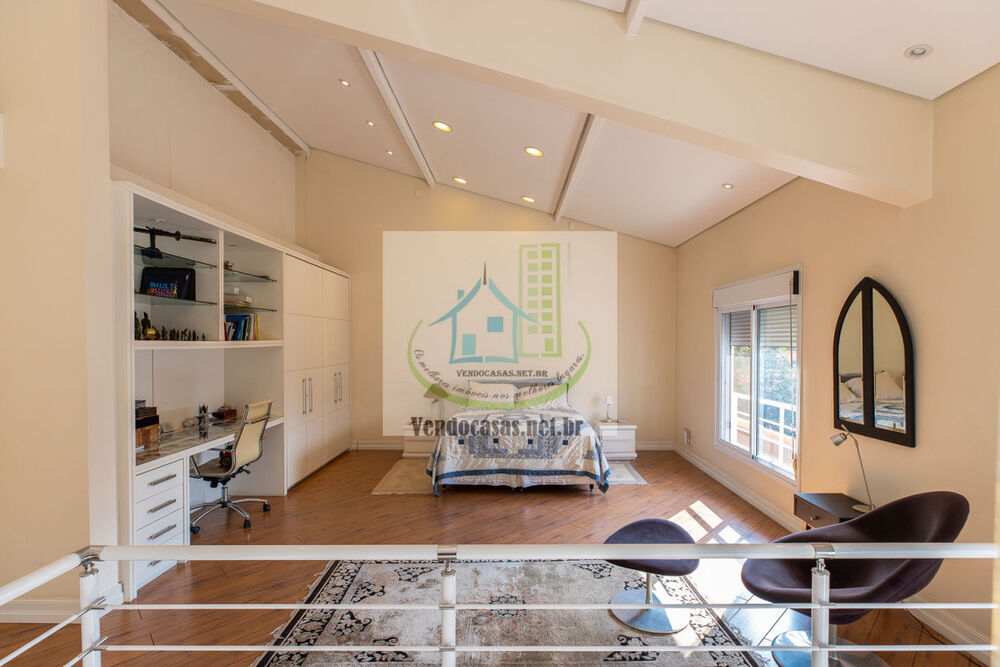 Casa, 3 quartos, 303 m² - Foto 1