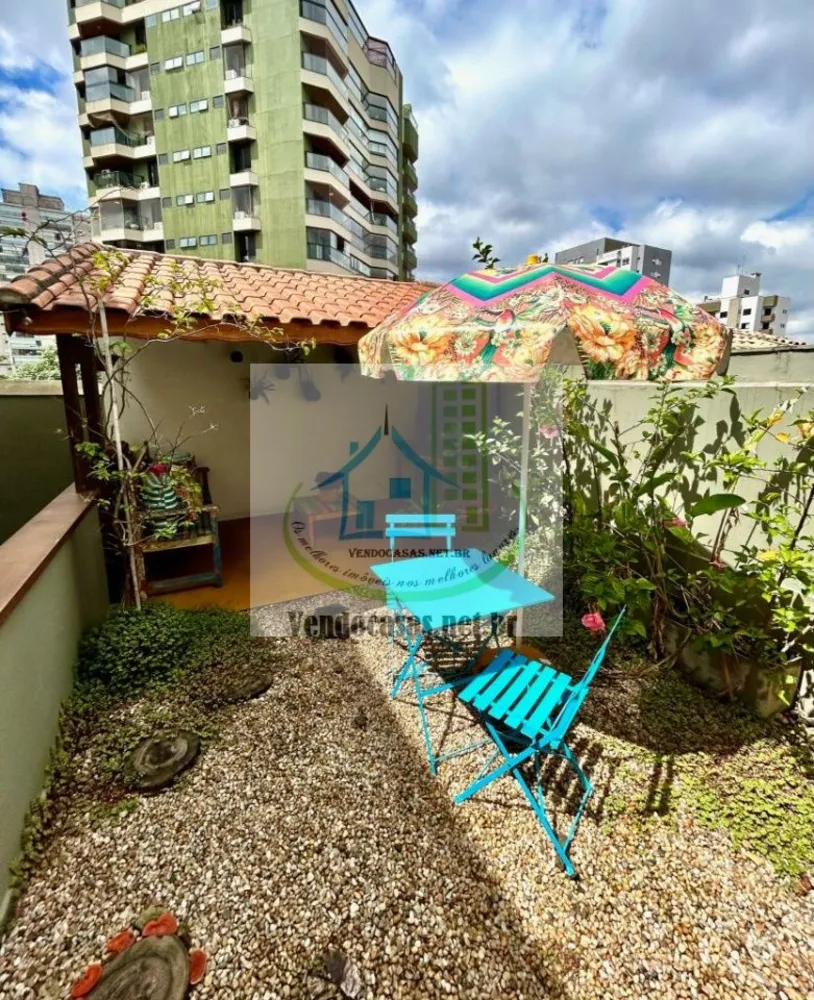 Casa, 3 quartos, 214 m² - Foto 1