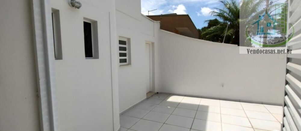 Casa para alugar com 4 quartos, 276m² - Foto 2