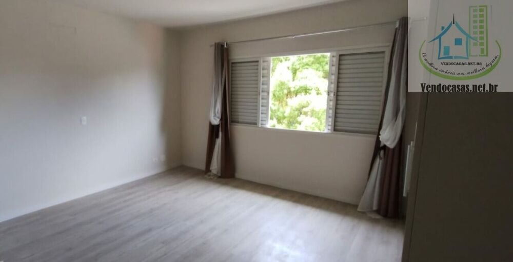 Casa para alugar com 4 quartos, 276m² - Foto 5