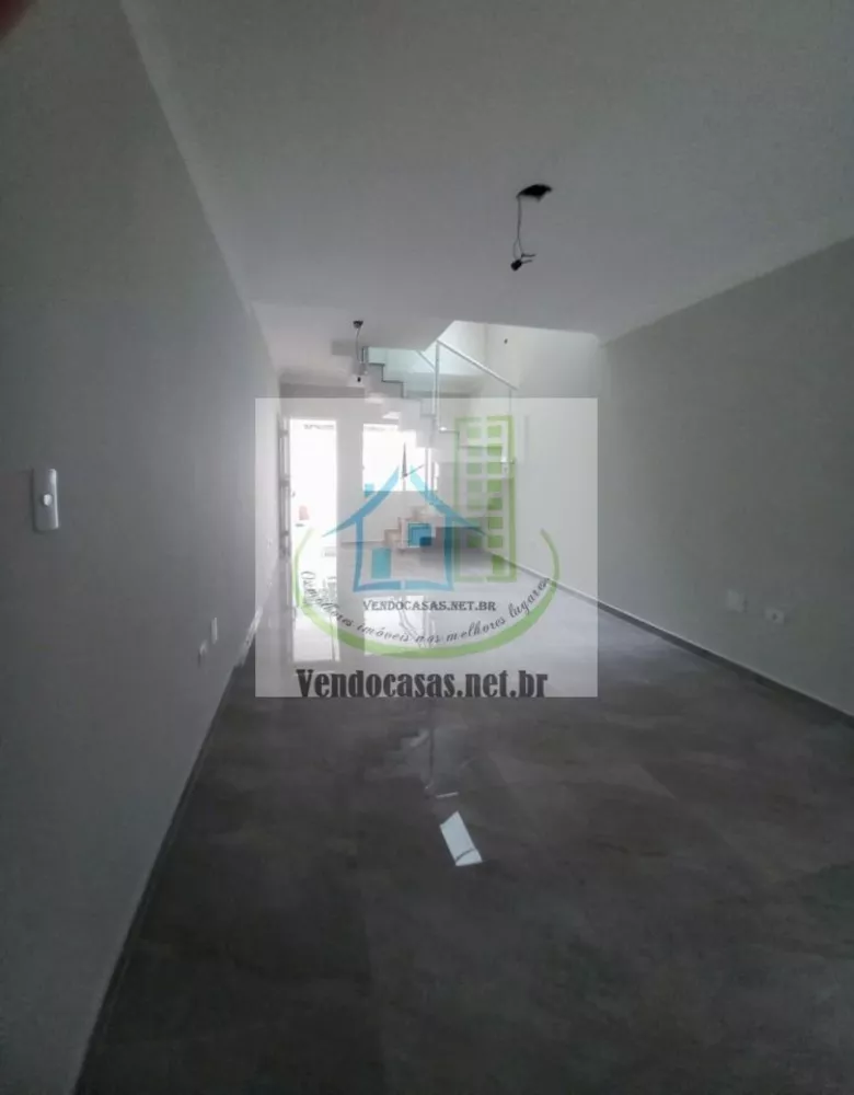 Casa à venda com 3 quartos, 110m² - Foto 2