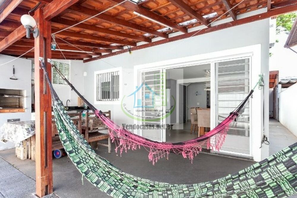 Casa, 3 quartos, 218 m² - Foto 2