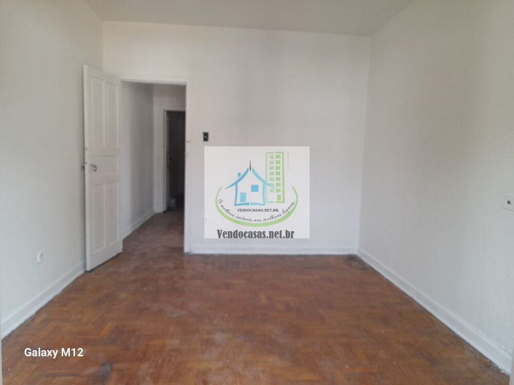 Casa à venda com 2 quartos, 129m² - Foto 2