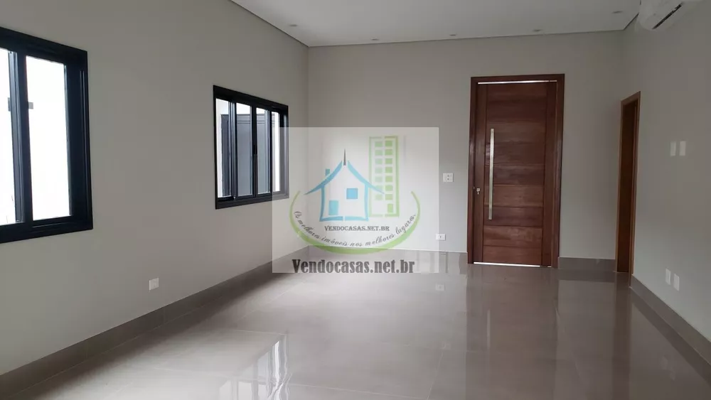 Casa de Condomínio à venda com 3 quartos, 250m² - Foto 4