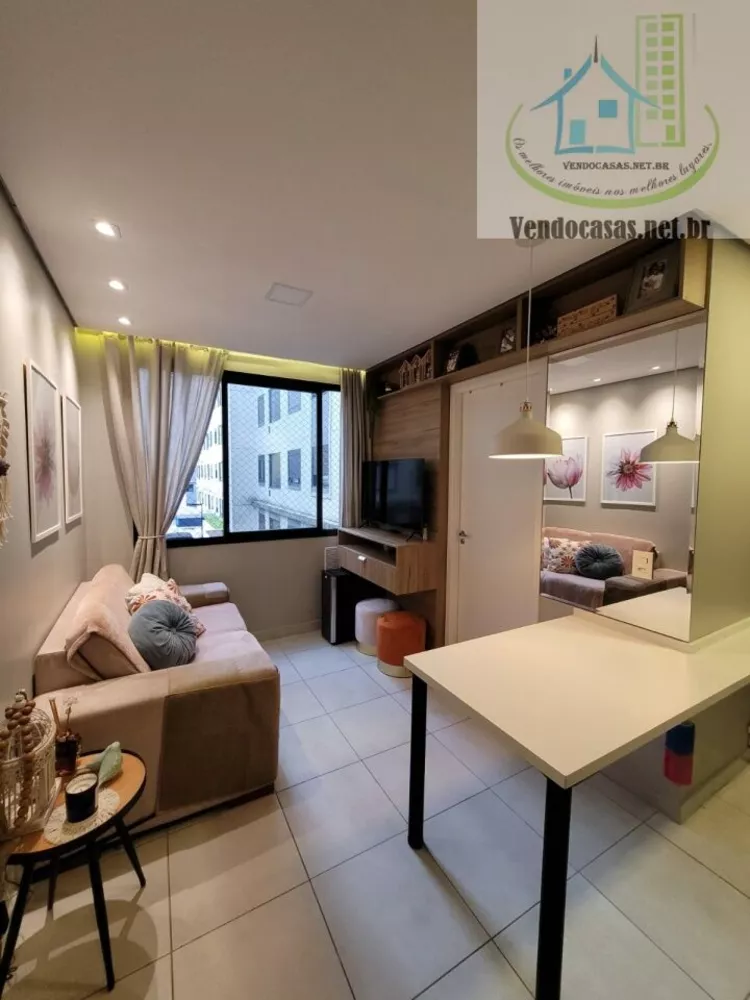 Apartamento à venda com 2 quartos, 33m² - Foto 2