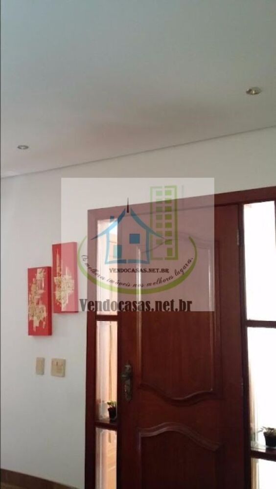 Casa, 4 quartos, 240 m² - Foto 1