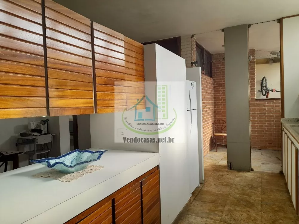 Casa à venda e aluguel com 4 quartos, 347m² - Foto 4