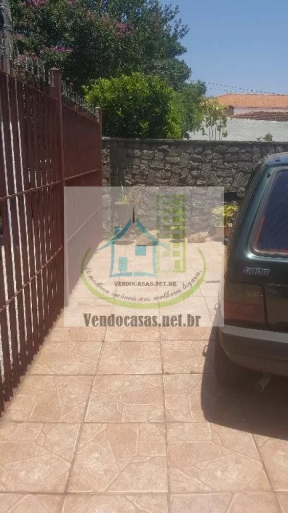 Casa à venda com 2 quartos, 144m² - Foto 1