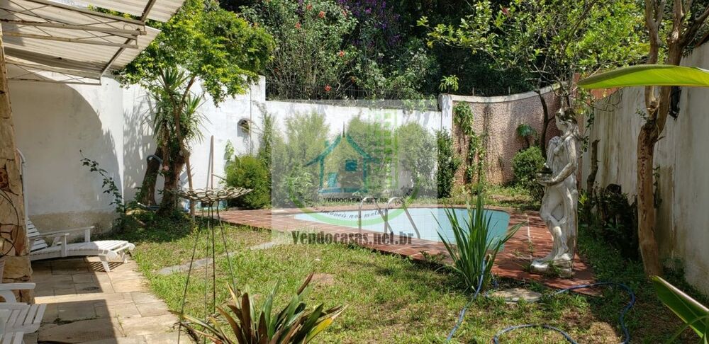 Casa, 4 quartos, 240 m² - Foto 1