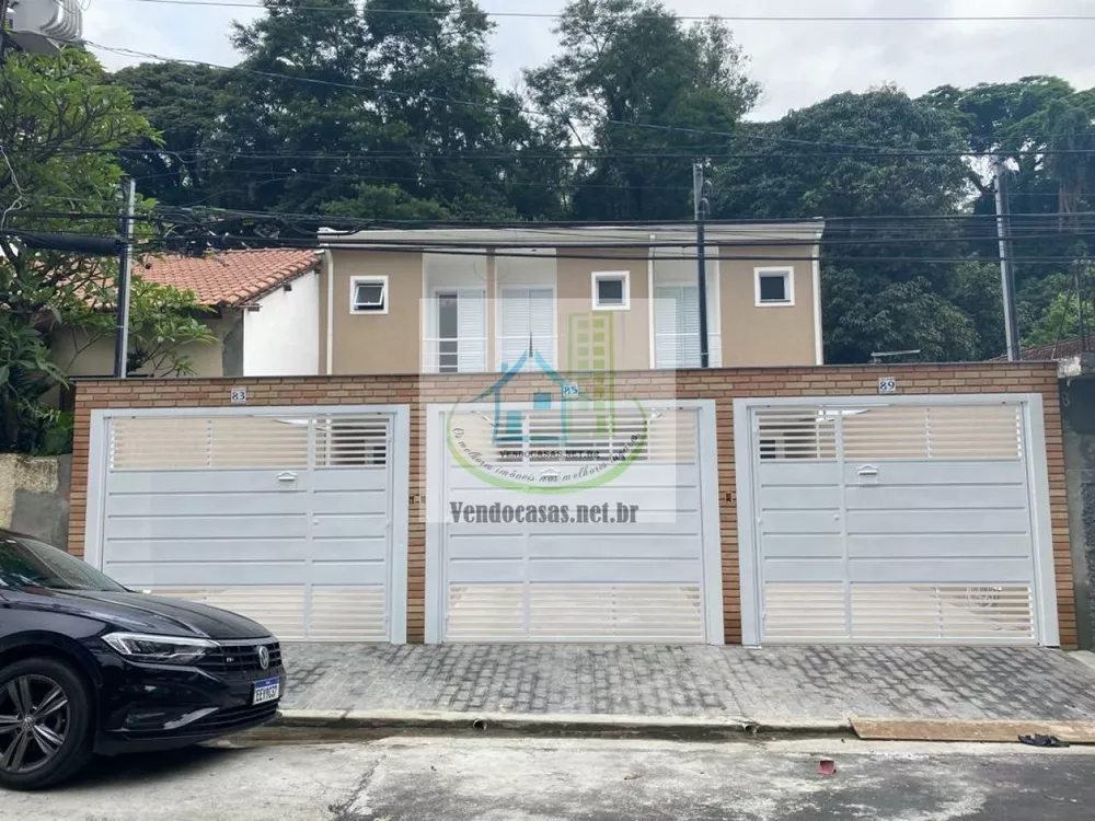 Casa à venda com 3 quartos, 100m² - Foto 1