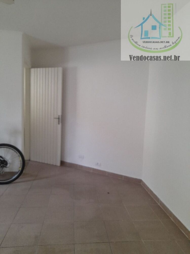 Casa à venda com 3 quartos, 291m² - Foto 4