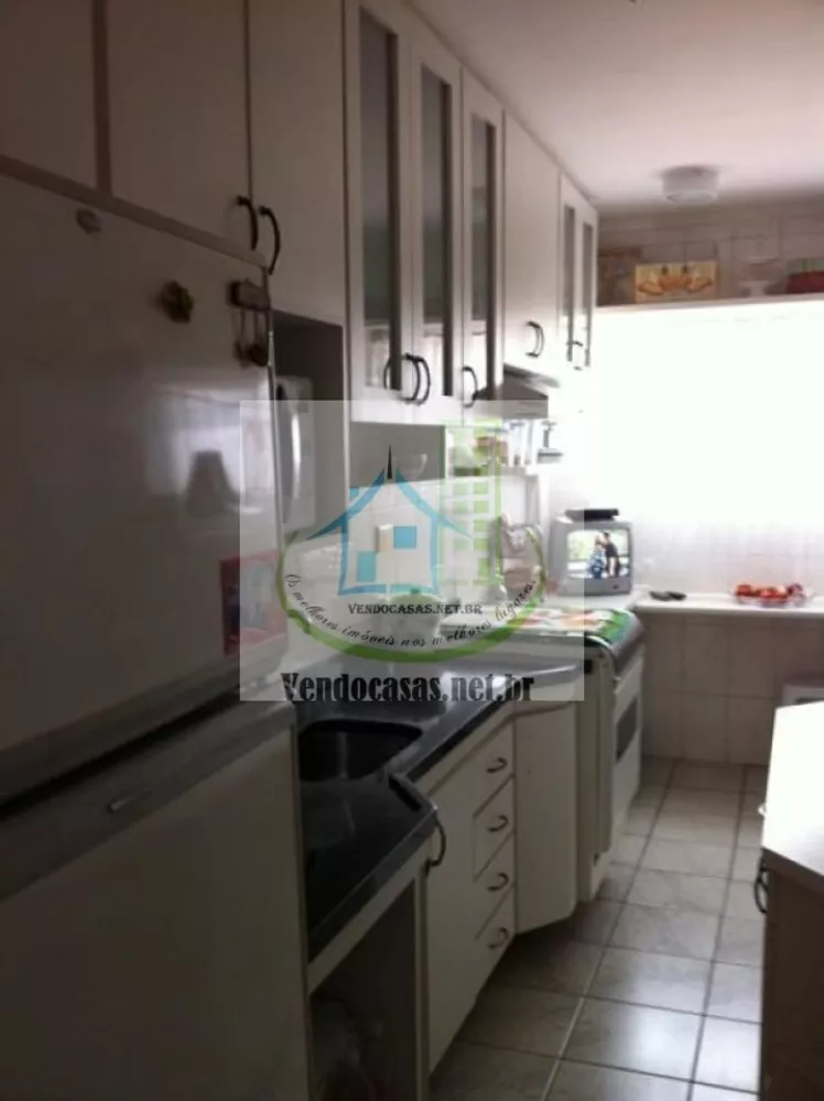 Apartamento à venda com 2 quartos, 70m² - Foto 16