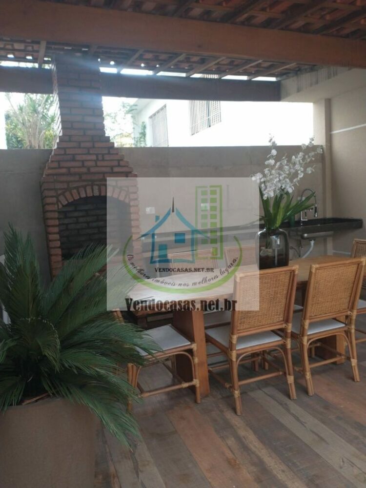 Casa, 4 quartos, 380 m² - Foto 1
