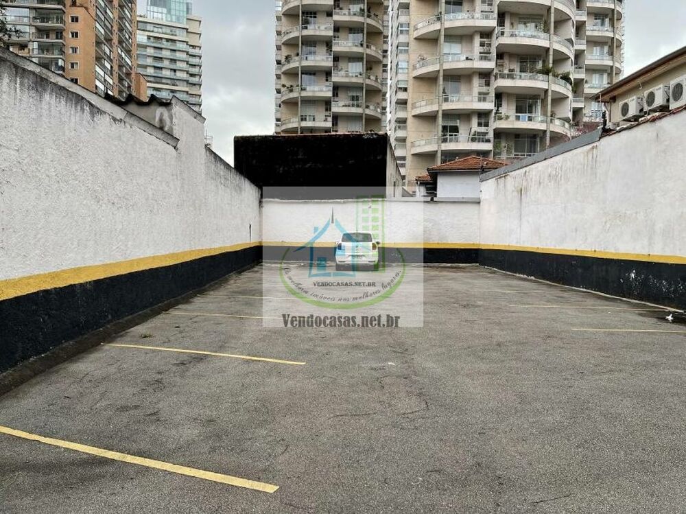 Terreno para alugar, 300m² - Foto 1