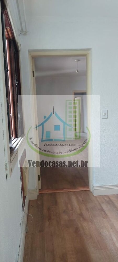 Casa à venda com 2 quartos, 140m² - Foto 3