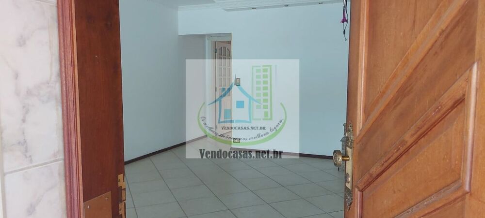 Casa à venda com 2 quartos, 140m² - Foto 4