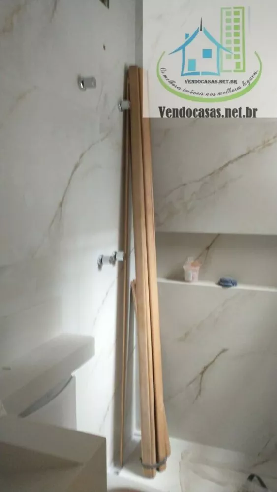 Casa à venda com 3 quartos, 98m² - Foto 4