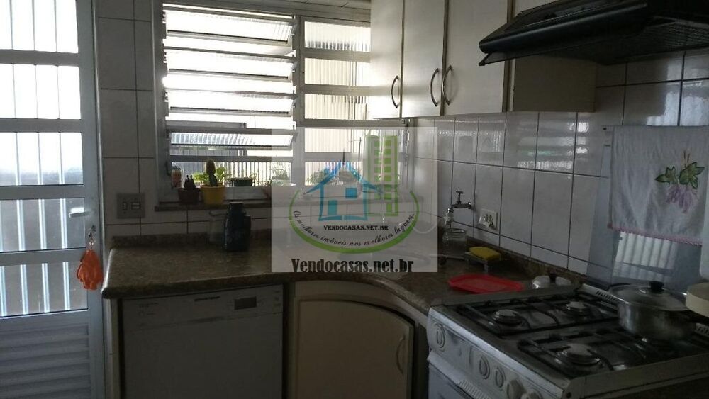 Casa, 3 quartos, 212 m² - Foto 4