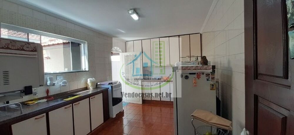 Casa, 3 quartos, 266 m² - Foto 2