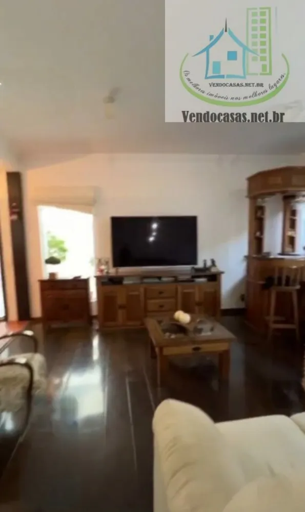 Casa, 4 quartos, 256 m² - Foto 1