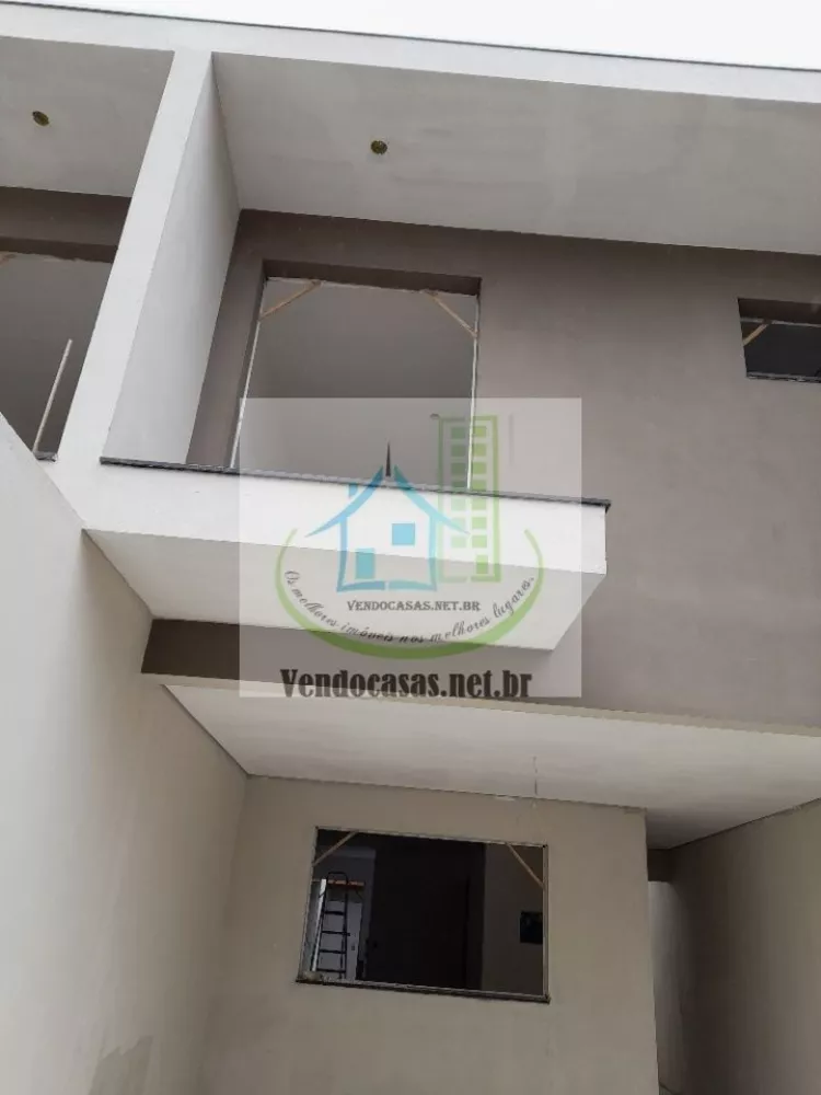 Casa à venda com 3 quartos, 125m² - Foto 1