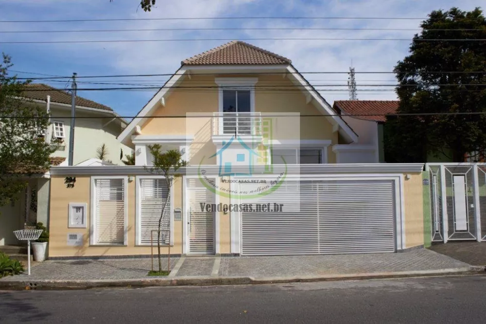 Casa à venda com 4 quartos, 300m² - Foto 1