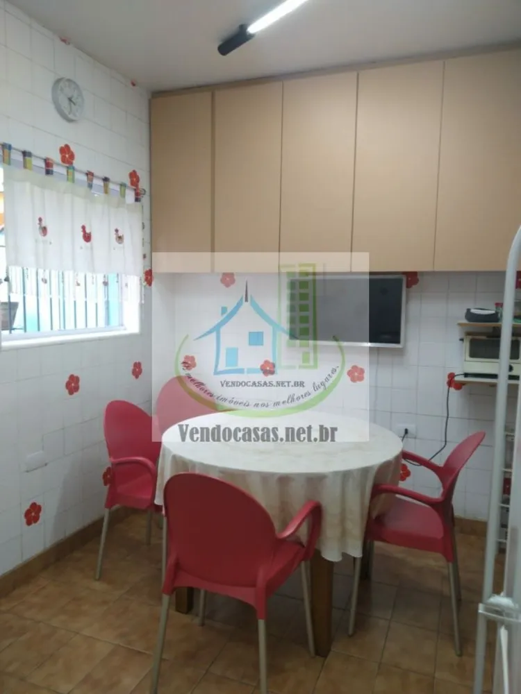 Casa, 3 quartos, 225 m² - Foto 2
