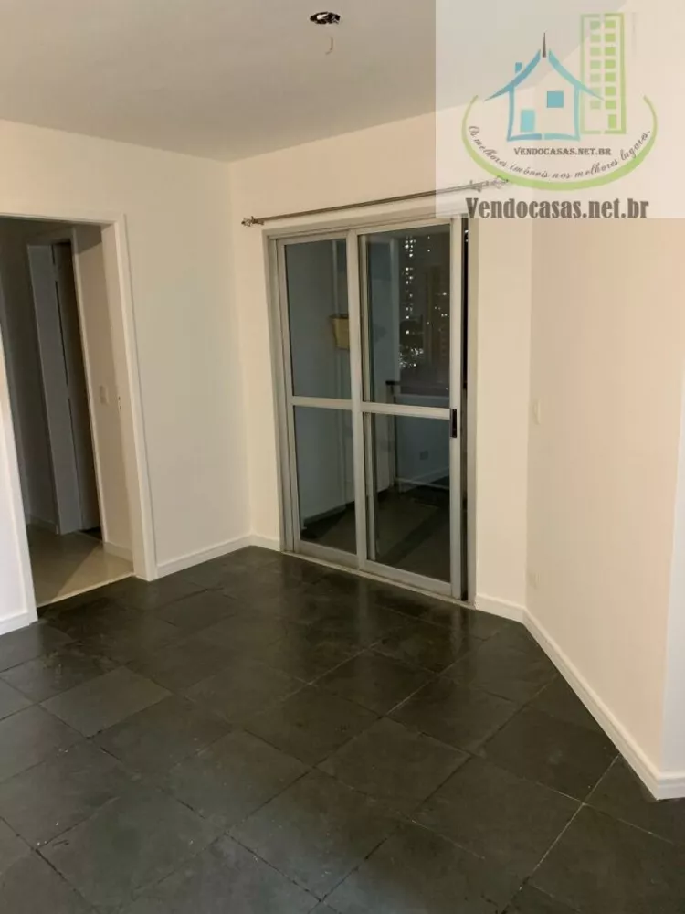 Apartamento à venda com 2 quartos, 62m² - Foto 2