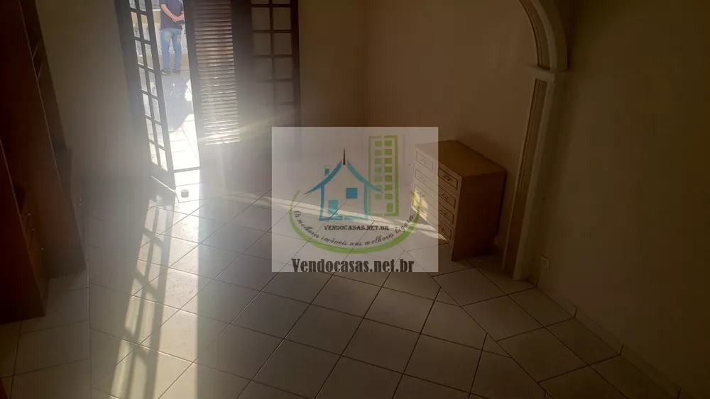 Casa à venda com 3 quartos, 80m² - Foto 5