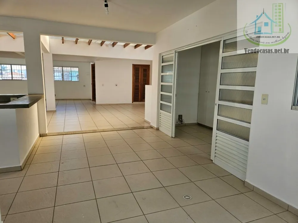 Casa, 4 quartos, 250 m² - Foto 13