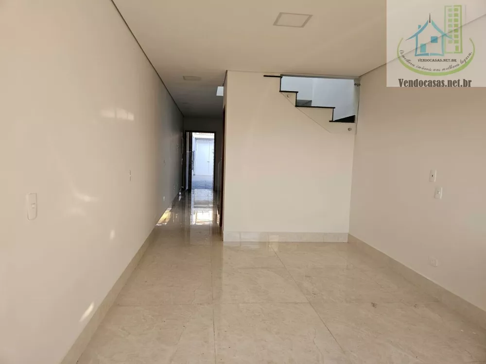 Casa à venda com 3 quartos, 99m² - Foto 11