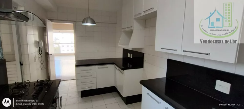 Apartamento para alugar com 3 quartos, 136m² - Foto 8