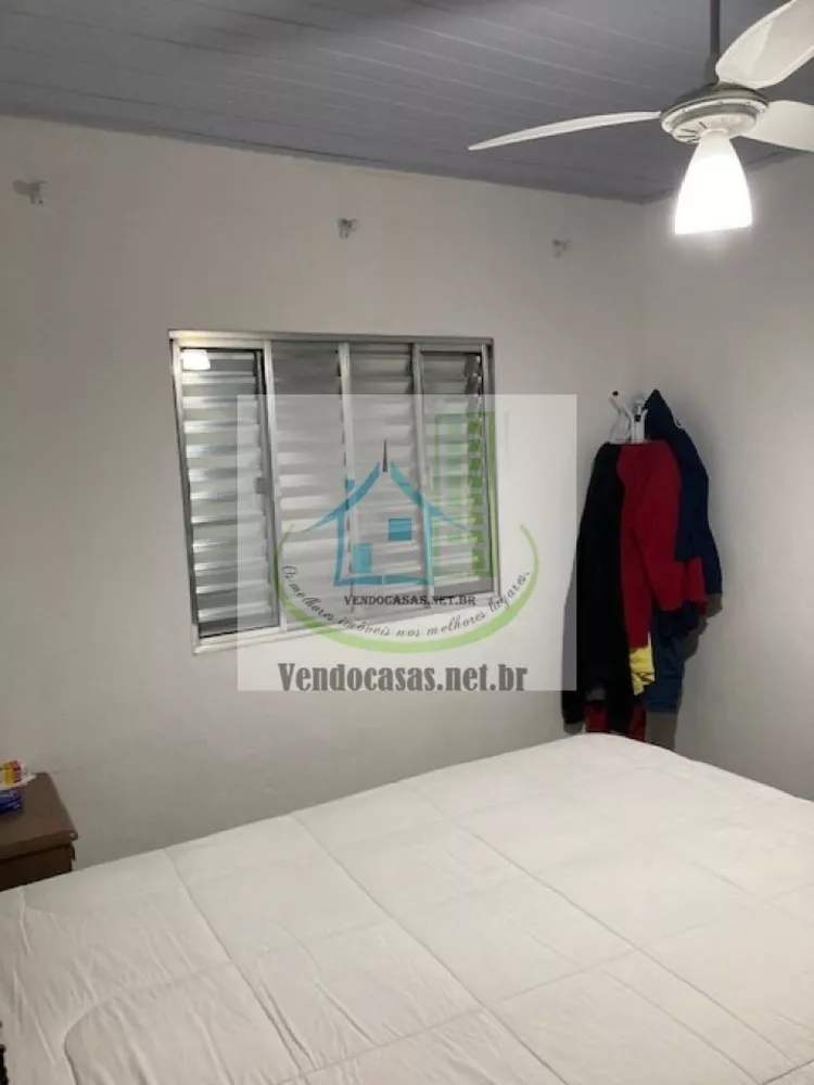 Casa à venda com 2 quartos, 70m² - Foto 10