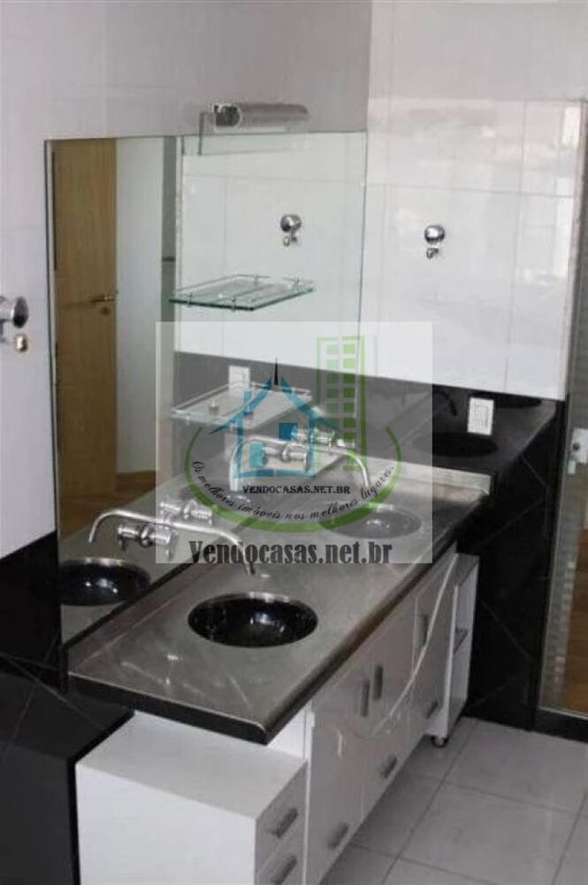 Casa, 4 quartos, 650 m² - Foto 1