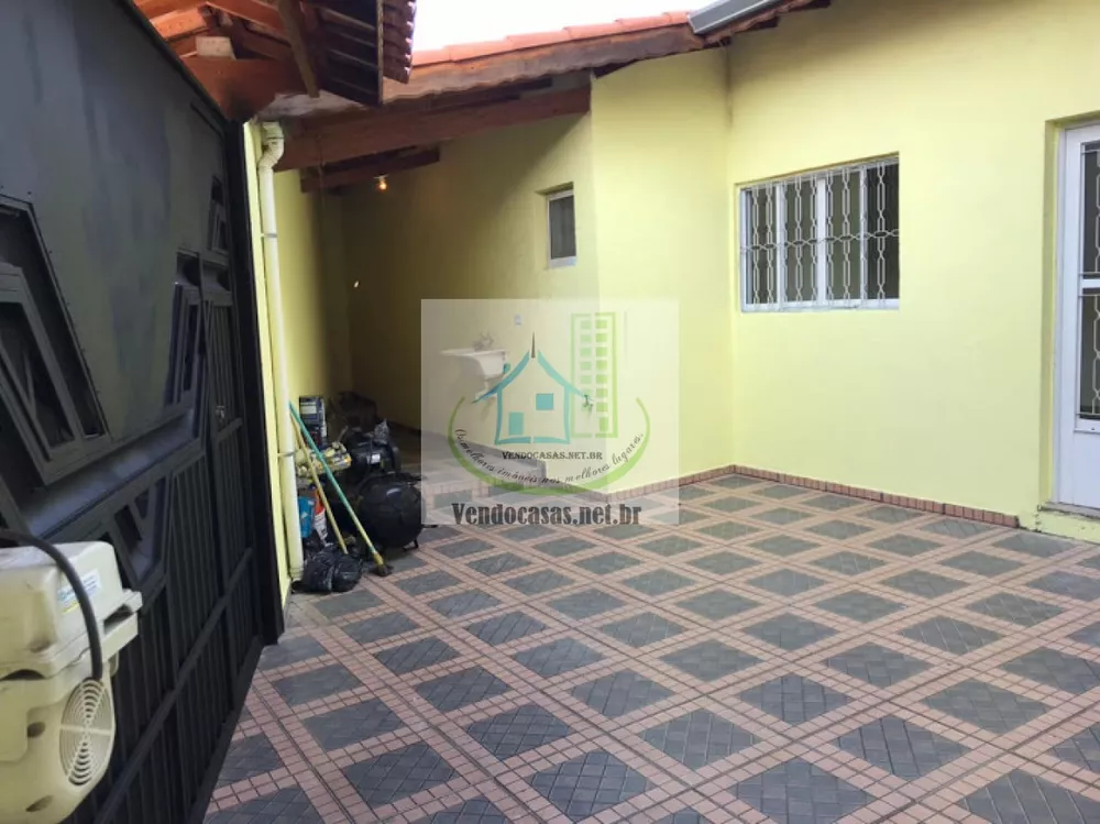 Casa à venda com 2 quartos, 120m² - Foto 2