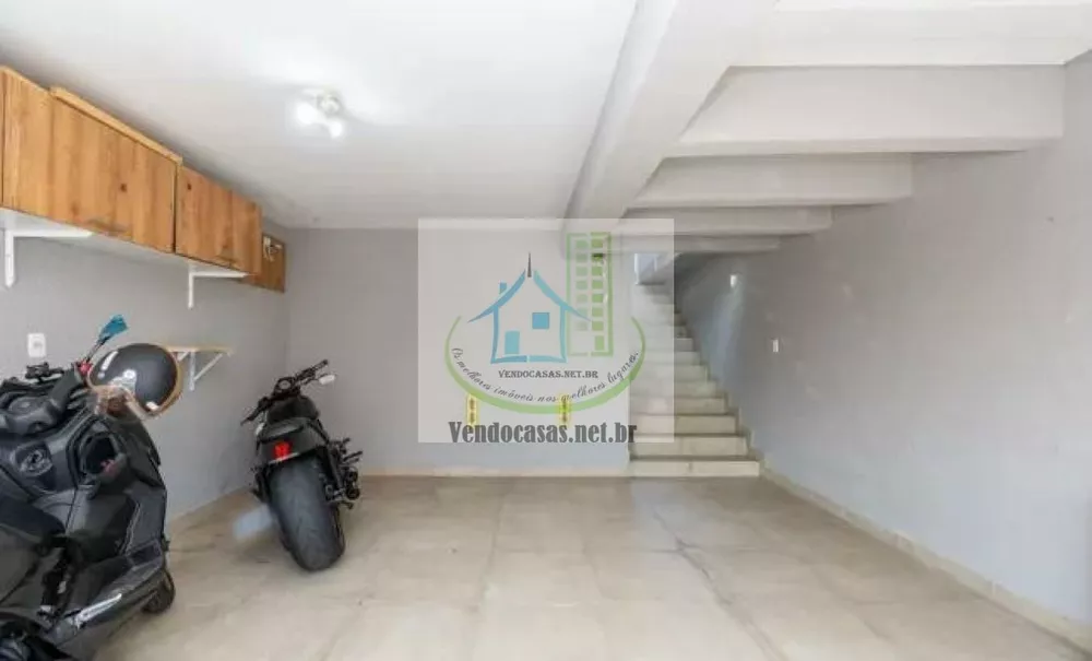 Casa, 4 quartos, 240 m² - Foto 1